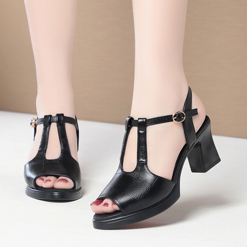 Sandálias Femininas Pretas de  - Formal Women Daily Wear Sandals avaliação e preço