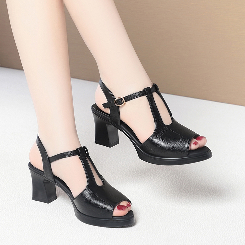 Sandálias Femininas Pretas de  - Formal Women Daily Wear Sandals avaliação e preço